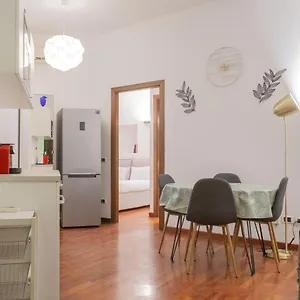 Apartment Bnbutler - Eustachi, 47 - Per Vivere Alla Milanese, Milan