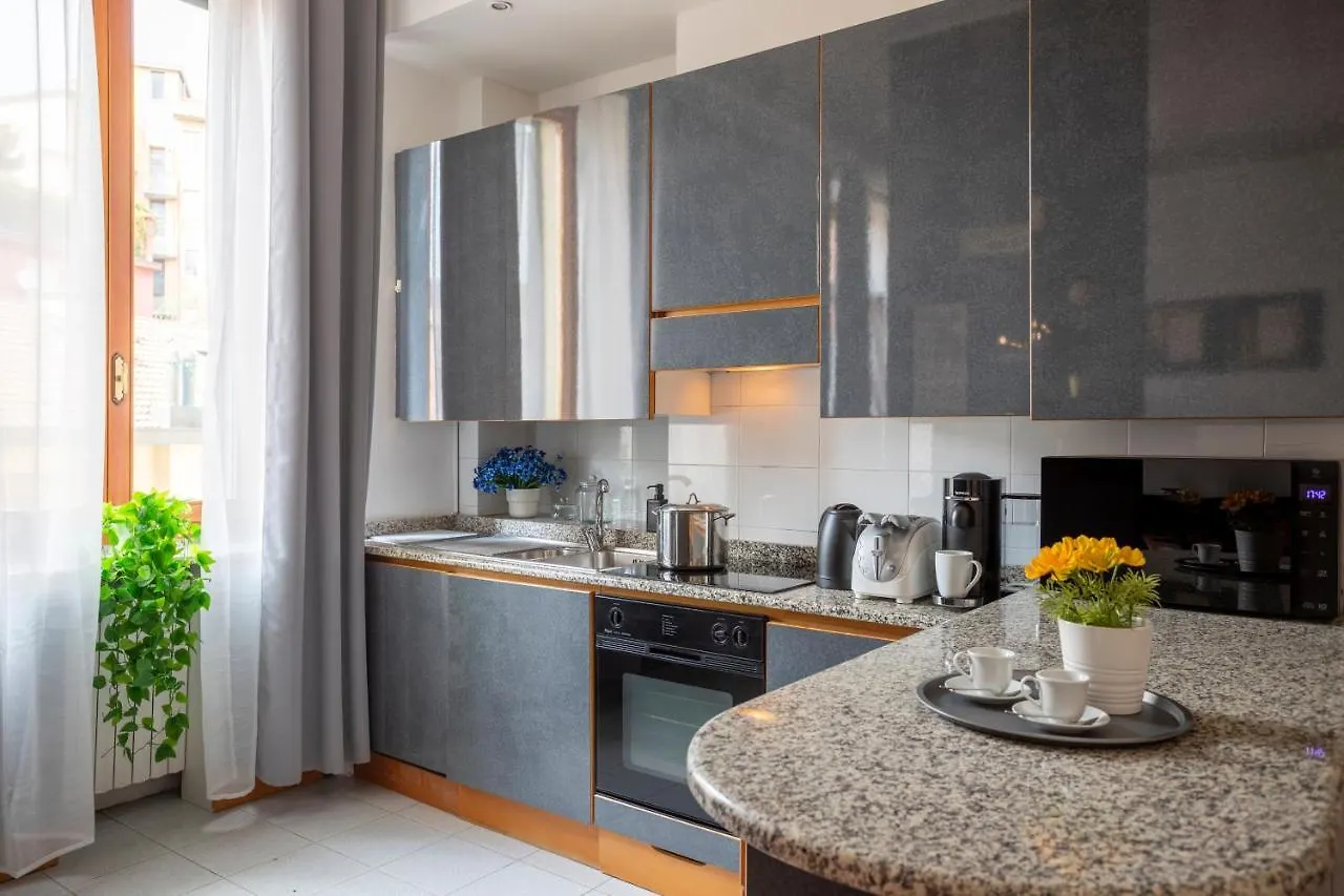 Milano City Apartments - Luxury Apartment In Porta Venezia Italy