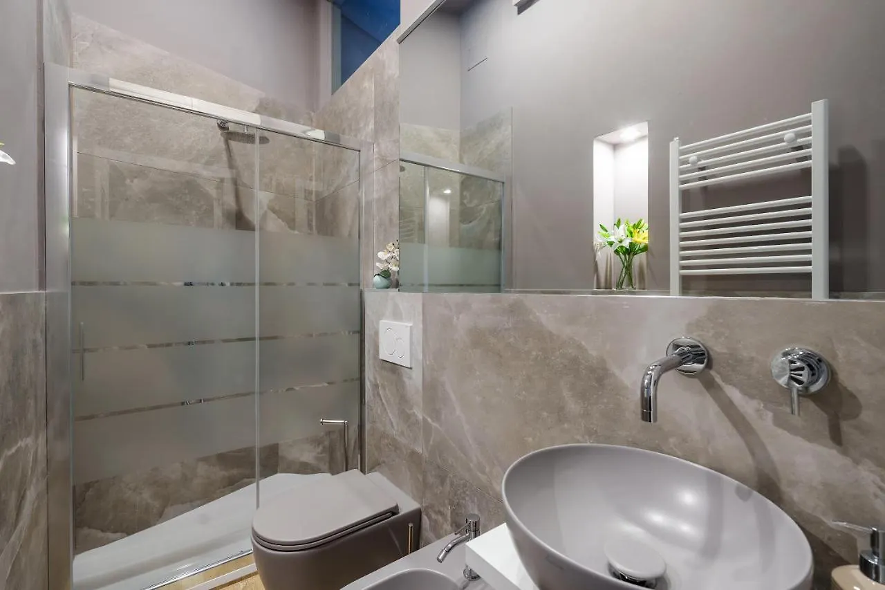 Milano City Apartments - Luxury Apartment In Porta Venezia 0*, Milan